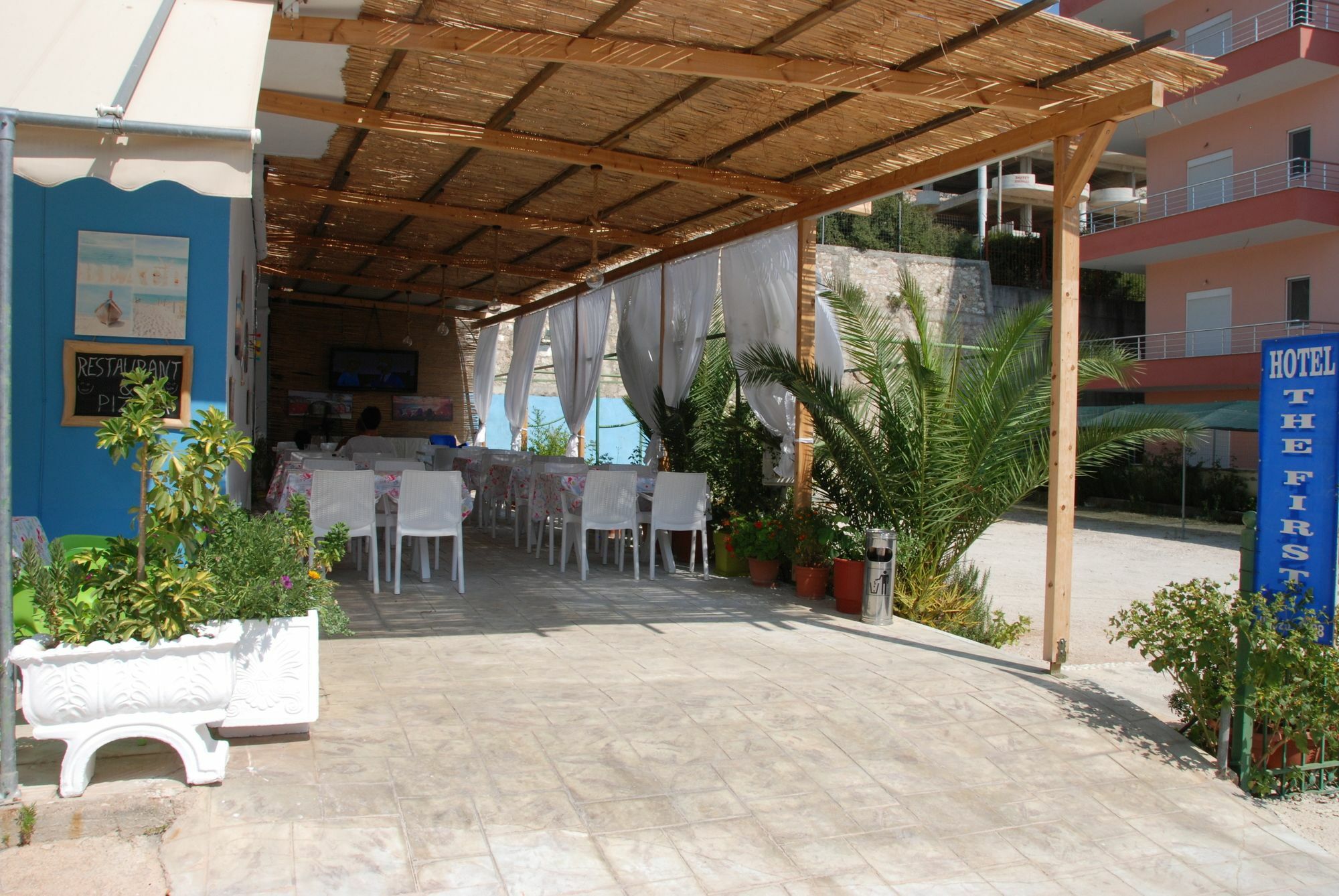The First Hotel Saranda Kültér fotó
